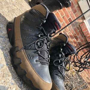 Jordan Olive 9’s